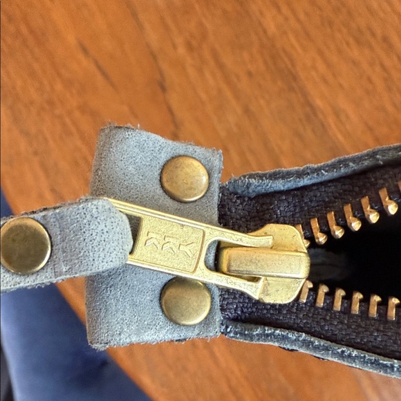 PORTLAND LEATHER GOODS - Medium Storm Blue Tote Bag with Tan Straps - Picture 6 of 10